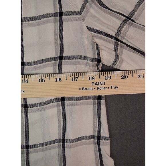 Banana Republic Womens White Black Plaid Blouse V neck Long Sleeve Size S Petite - Picture 8 of 11